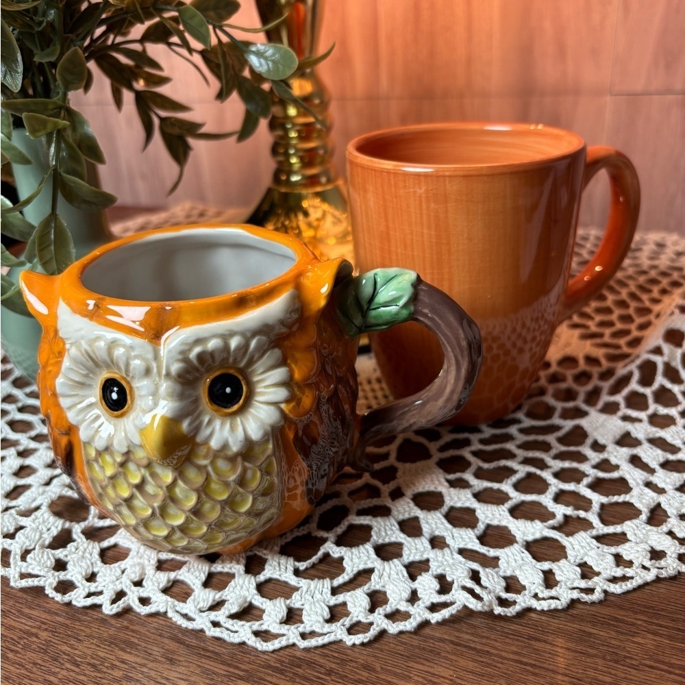 Cracker Barrel Orange and Brown Owl Mug and Orange Tabletops Playa Mug